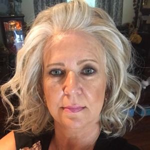 Meet your Posher, Carol